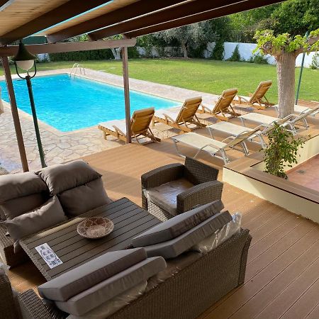 Relaxing Villa With Swimming Pool And Garden Agios Georgios  Zewnętrze zdjęcie
