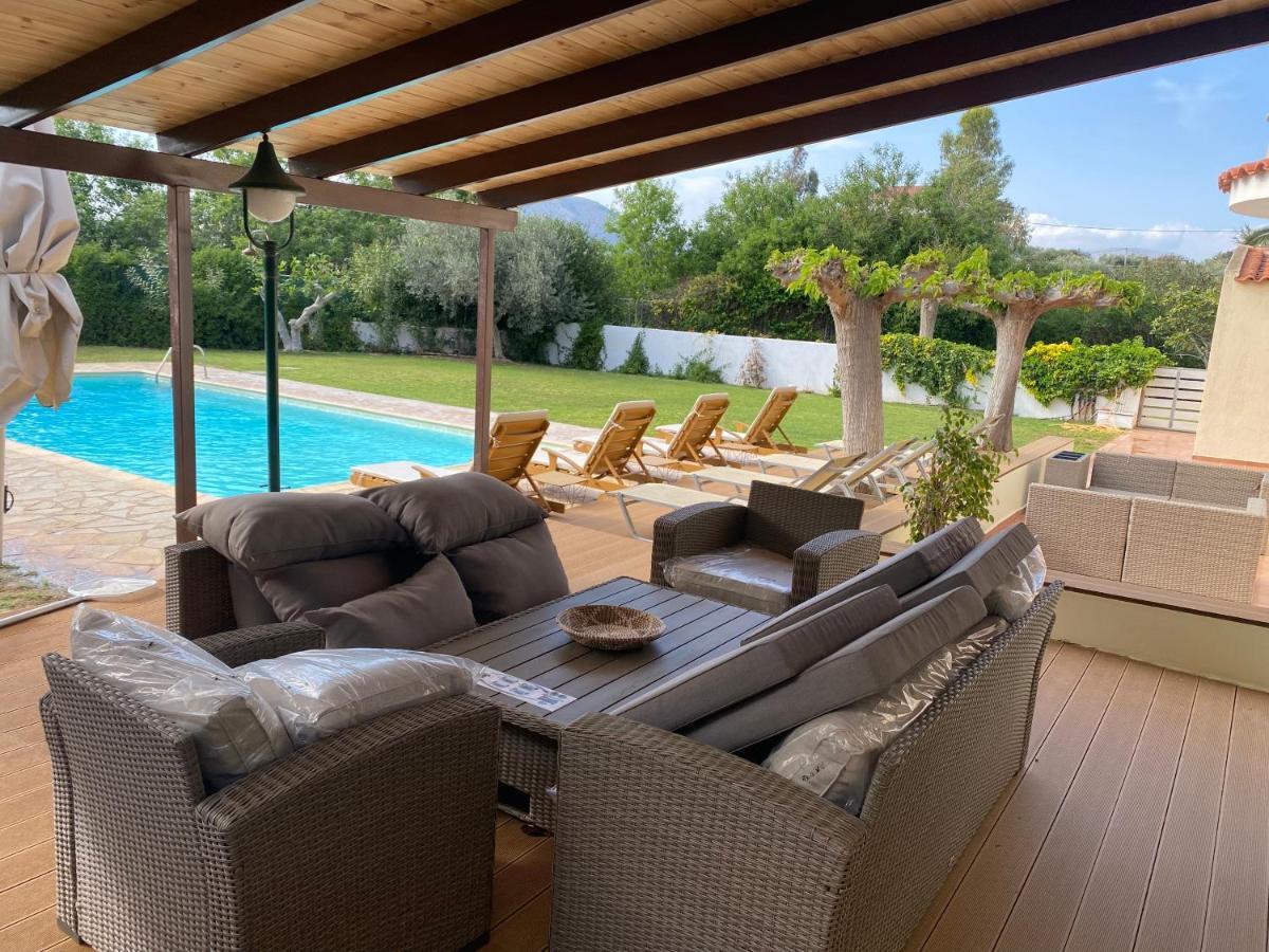 Relaxing Villa With Swimming Pool And Garden Agios Georgios  Zewnętrze zdjęcie