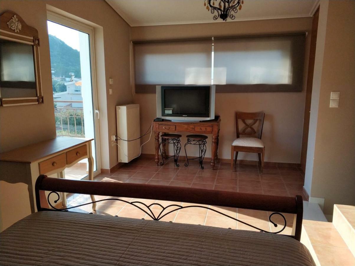 Relaxing Villa With Swimming Pool And Garden Agios Georgios  Zewnętrze zdjęcie